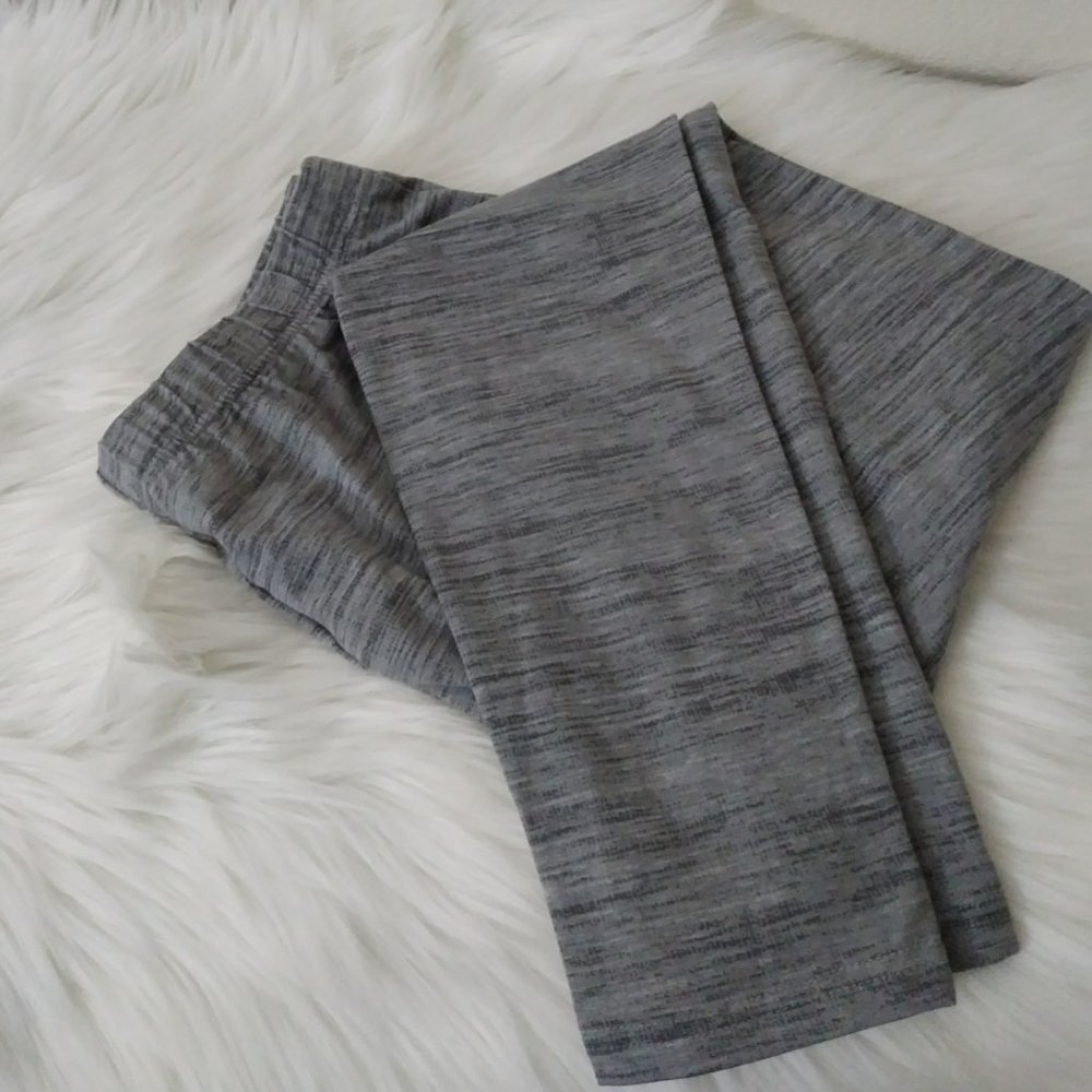 Goodnight Kiss Pajama, Jogger Pants Grey Size Medium - Picture 12 of 16